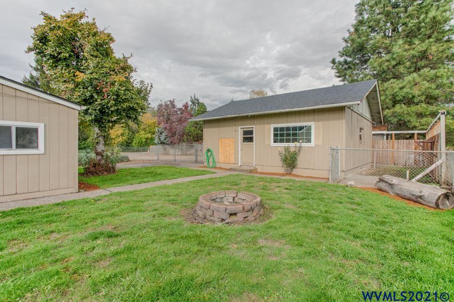 4565 Hazelgreen Road Northeast Salem, OR 97305 - Photo 38 of 42 Gallery Image 38