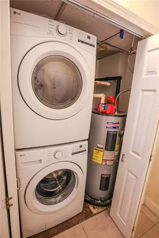 $315,000 | 494 Woonasquatucket Avenue, Unit 413, North Providence, RI 02911