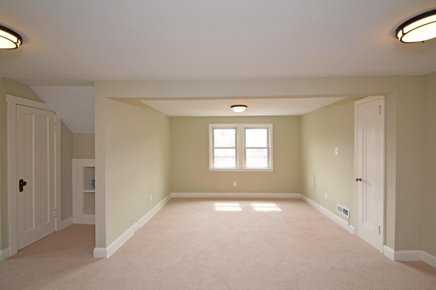 5705 Montgomery Road Cincinnati, OH 45212 - Photo 21 of 29 Gallery Image 21