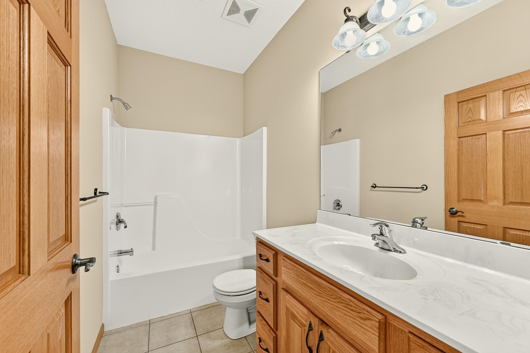 2322 Coral Court Northeast Rochester, MN 55906 - Photo 20 of 39 Gallery Image 20