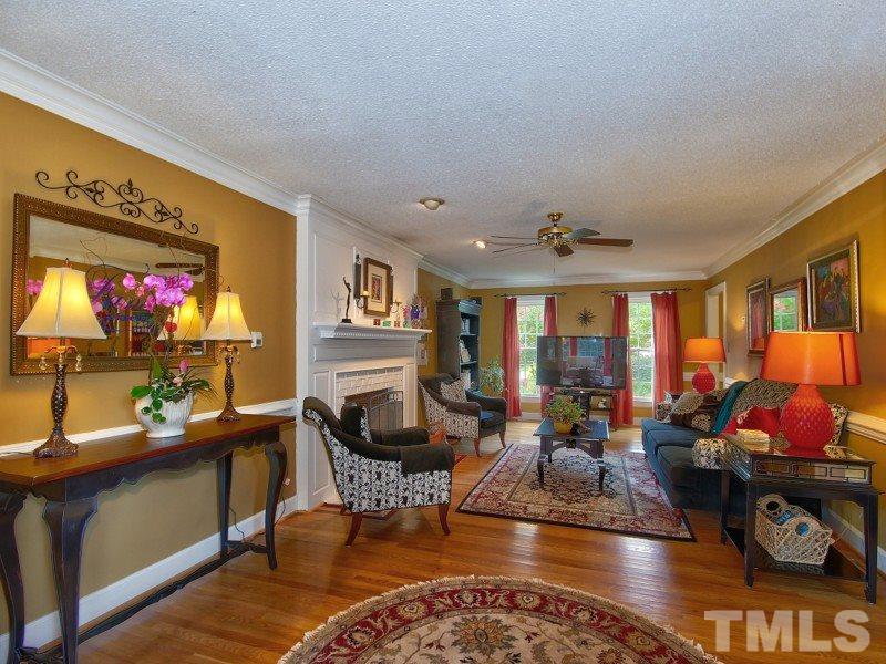 2232 Effingham Circle Raleigh, NC 27615 - Photo 4 of 25 Gallery Image 4