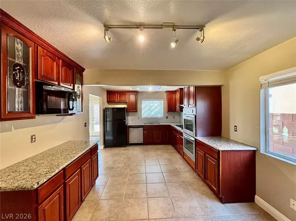 $1,950 | 8121 Hercules Drive, Las Vegas, NV 89128