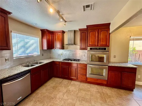 $1,950 | 8121 Hercules Drive, Las Vegas, NV 89128