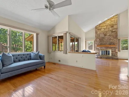 $435,000 | 1001 Red Oak Drive, Hendersonville, NC 28791