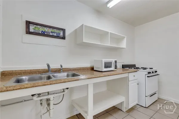 $1,200 | 5013 Ogeechee Road, Unit 23, Savannah, GA 31405