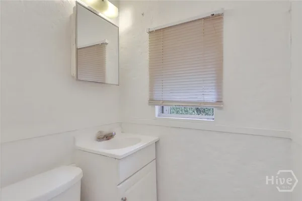 $1,200 | 5013 Ogeechee Road, Unit 23, Savannah, GA 31405