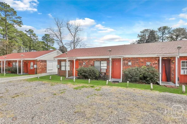 $1,200 | 5013 Ogeechee Road, Unit 23, Savannah, GA 31405