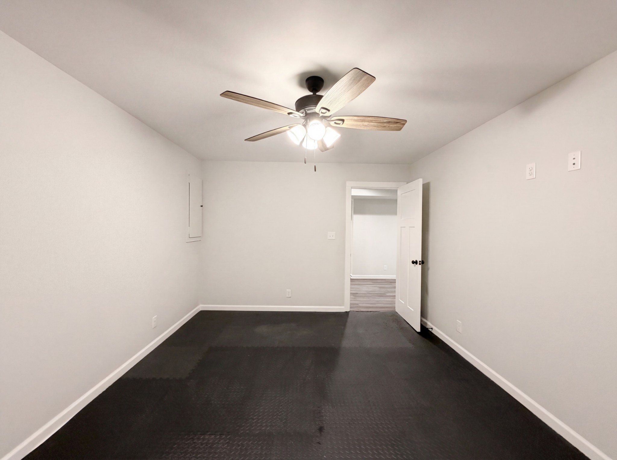 996 Gratton Road Clarksville, TN 37043 - Photo 13 of 19 Gallery Image 13