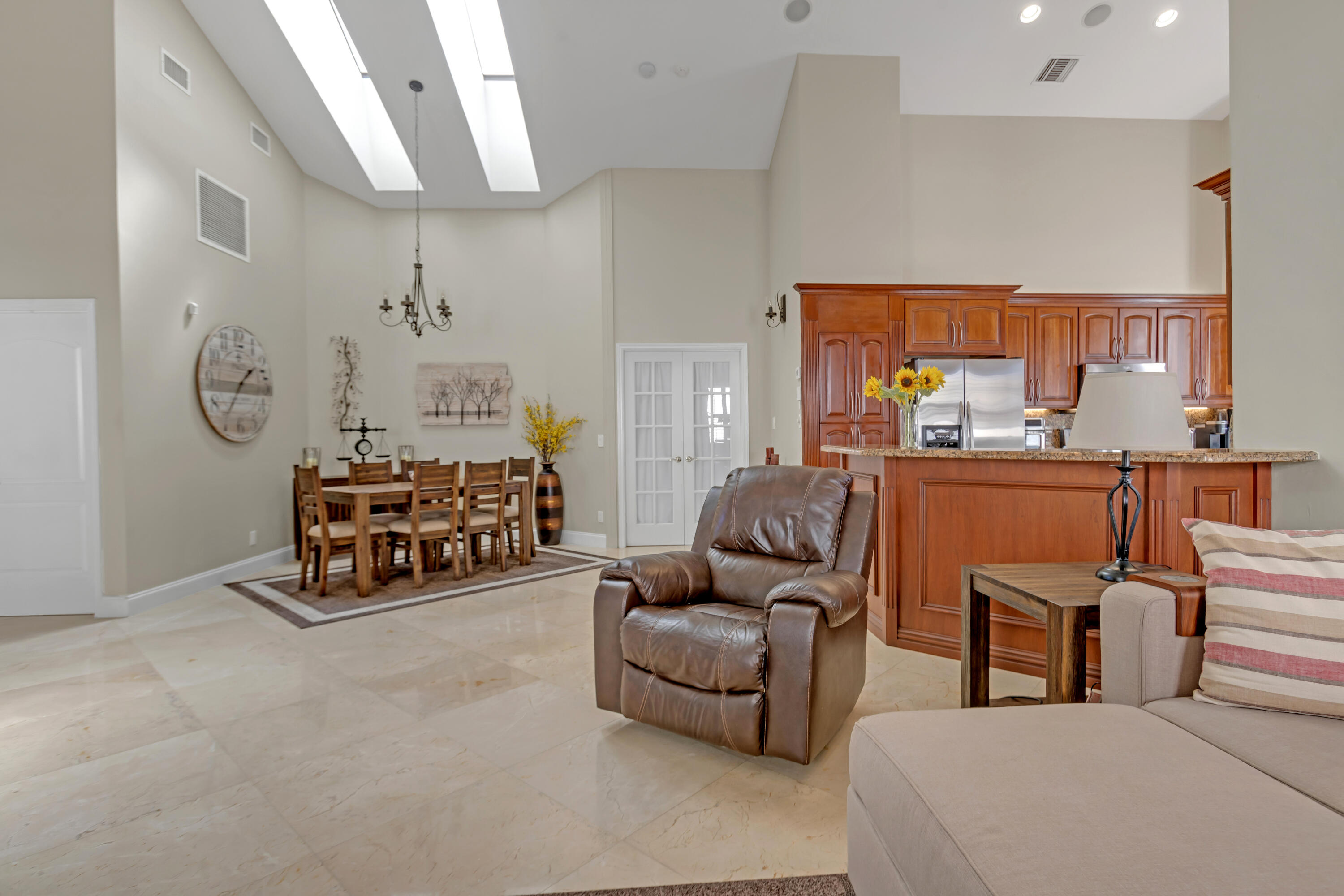 23280 Mirabella Circle North Boca Raton, FL 33433 - Photo 14 of 34 dining / living