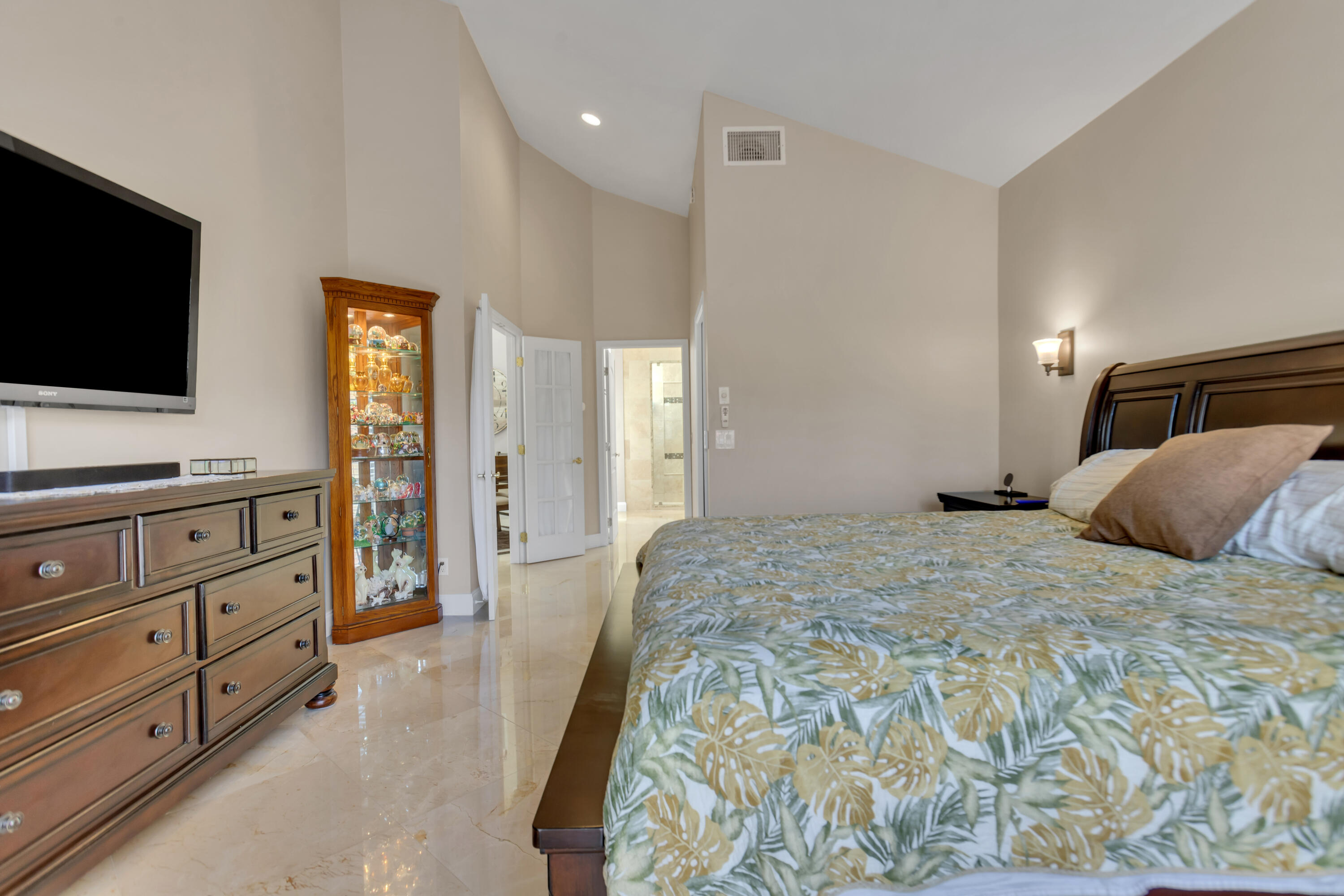 23280 Mirabella Circle North Boca Raton, FL 33433 - Photo 16 of 34 primary suite