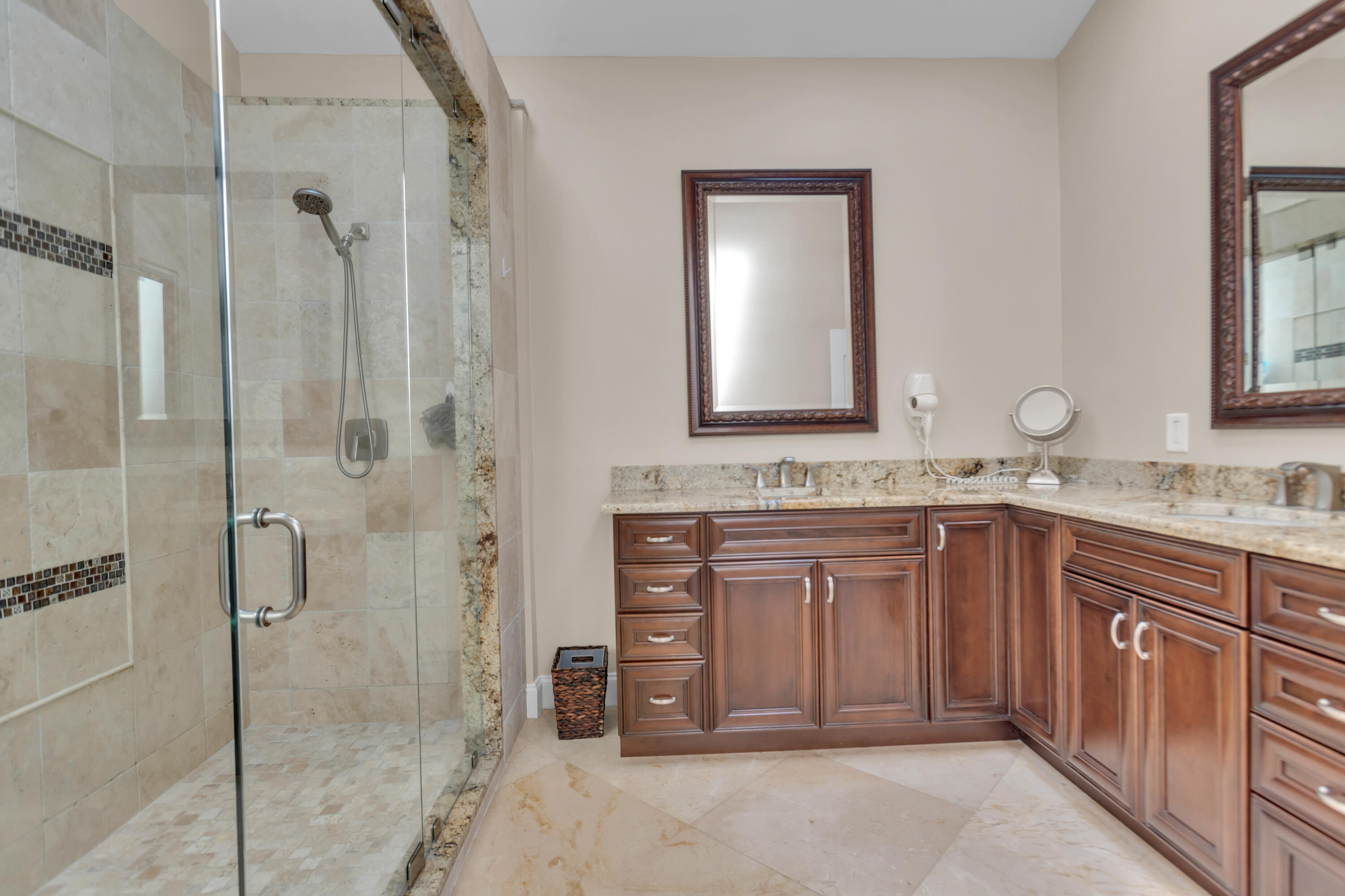 23280 Mirabella Circle North Boca Raton, FL 33433 - Photo 19 of 34 primary bath