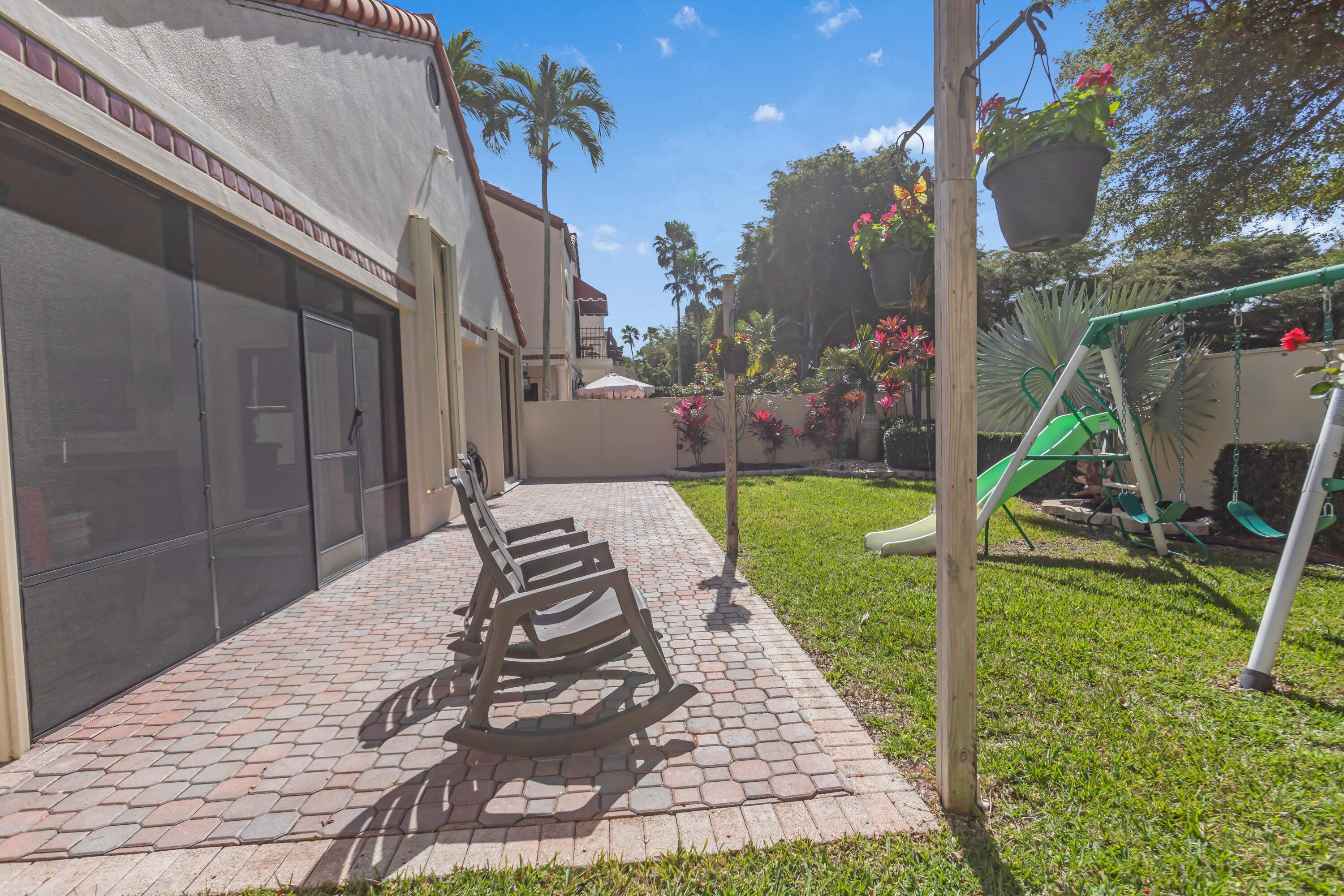 23280 Mirabella Circle North Boca Raton, FL 33433 - Photo 29 of 34 backyard
