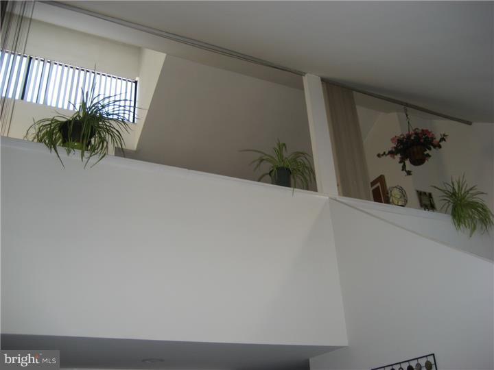 9544 State Rd., Unit B Philadelphia, PA 19114 - Photo 5 of 15 Loft