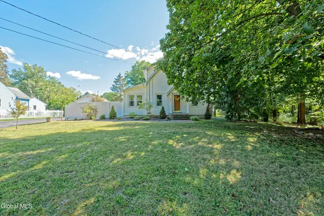 $330,000 | 780 Feura Bush Road, Bethlehem, NY 12054