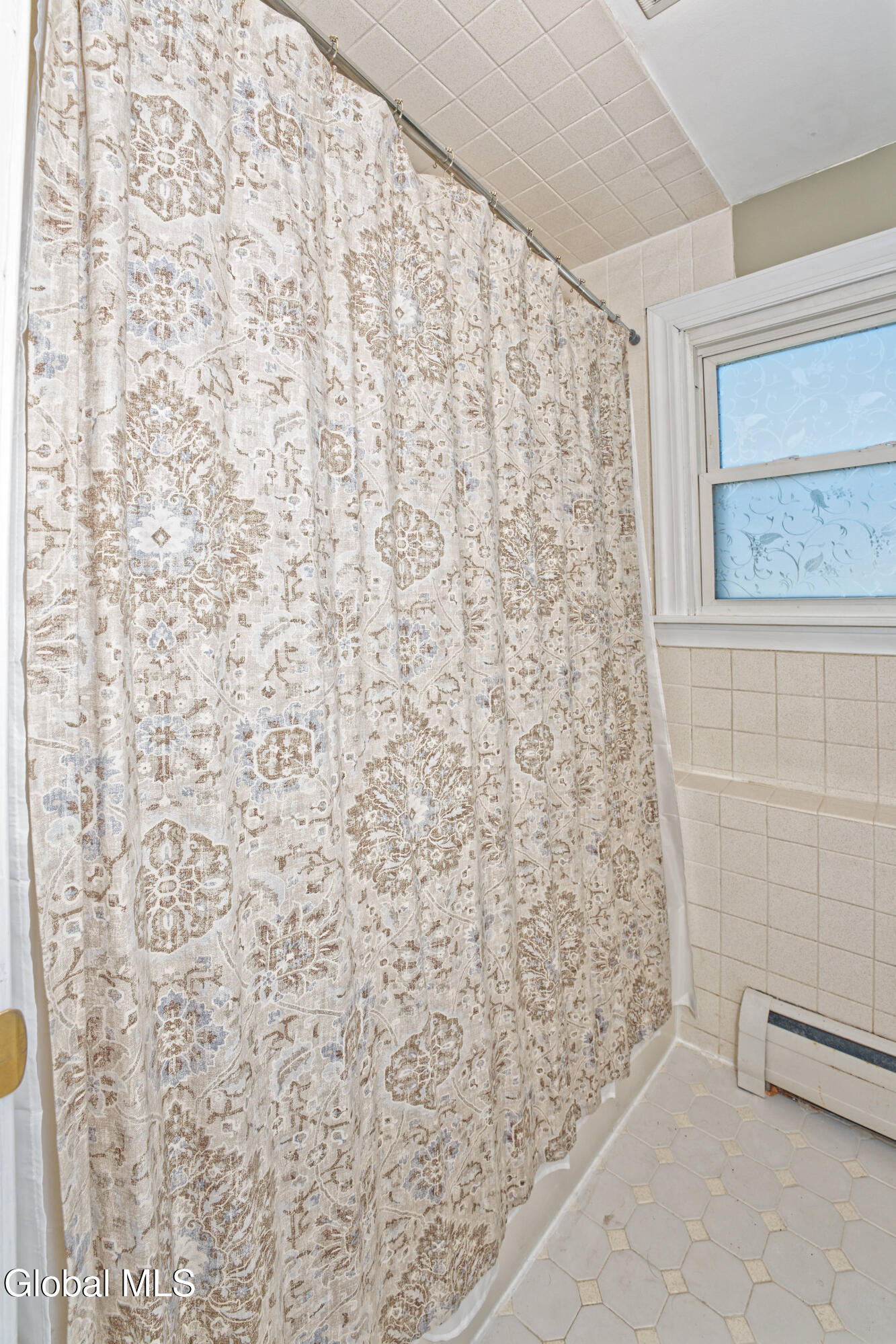 780 Feura Bush Road Bethlehem, NY 12054 - Photo 25 of 39 8 Bathroom 3