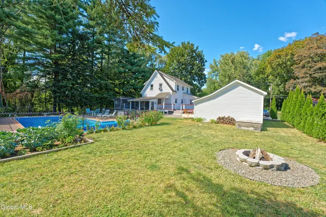 $330,000 | 780 Feura Bush Road, Bethlehem, NY 12054