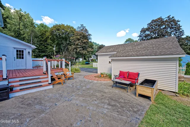 $330,000 | 780 Feura Bush Road, Bethlehem, NY 12054