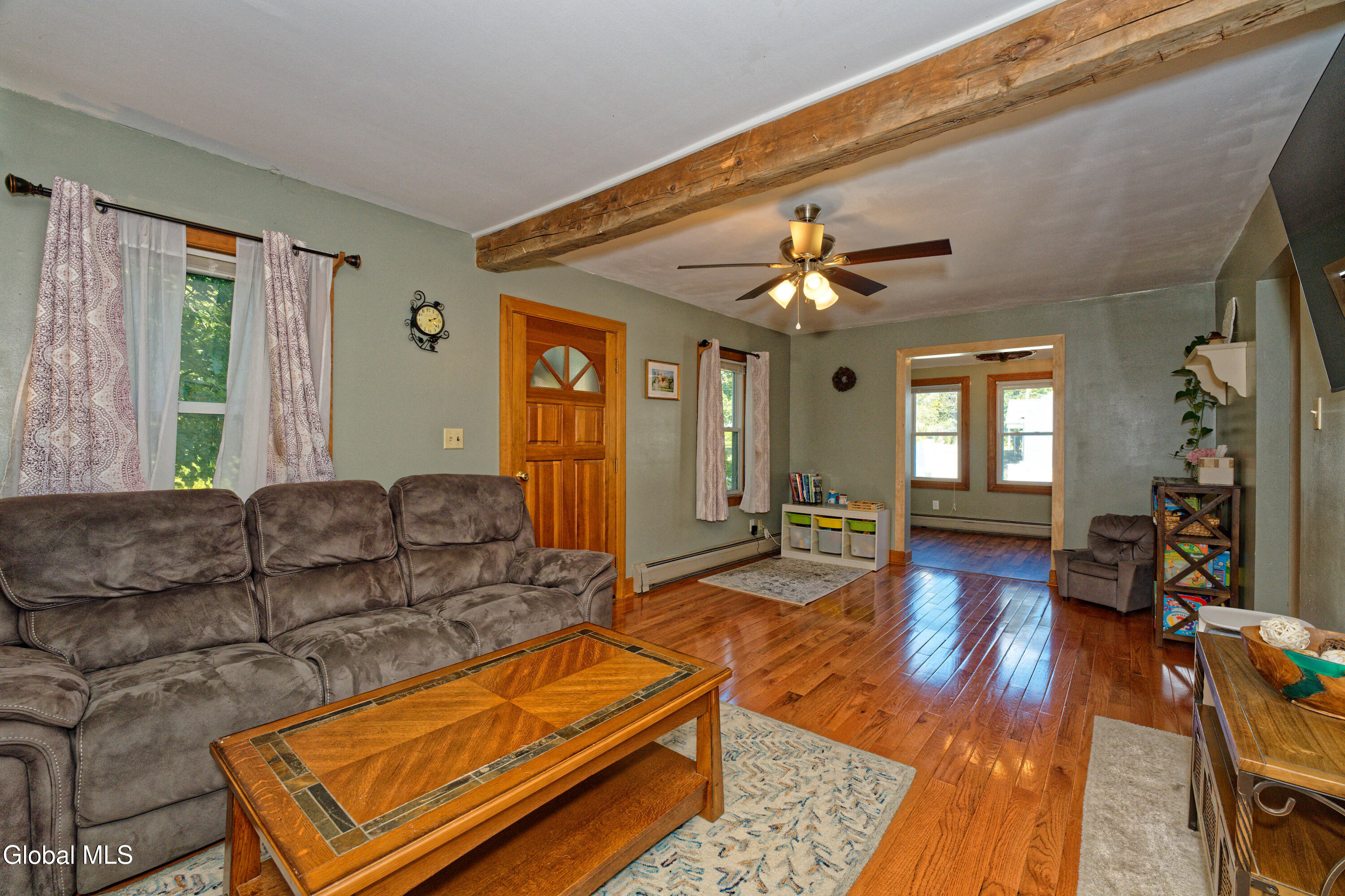 780 Feura Bush Road Bethlehem, NY 12054 - Photo 6 of 39 2 Livingroom 1