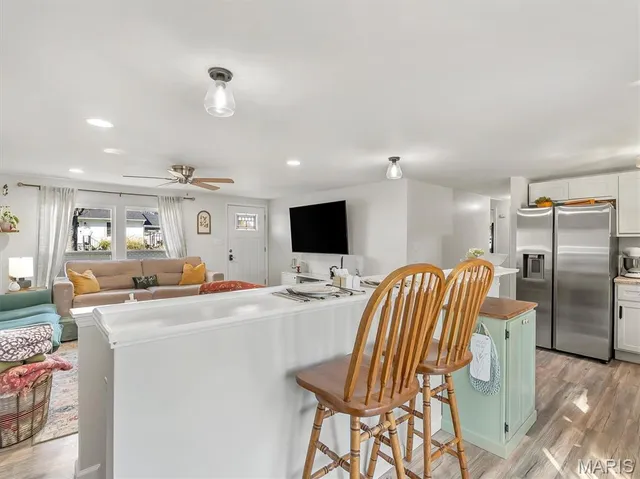 $220,000 | 844 Sun Valley South, Arnold, MO 63010