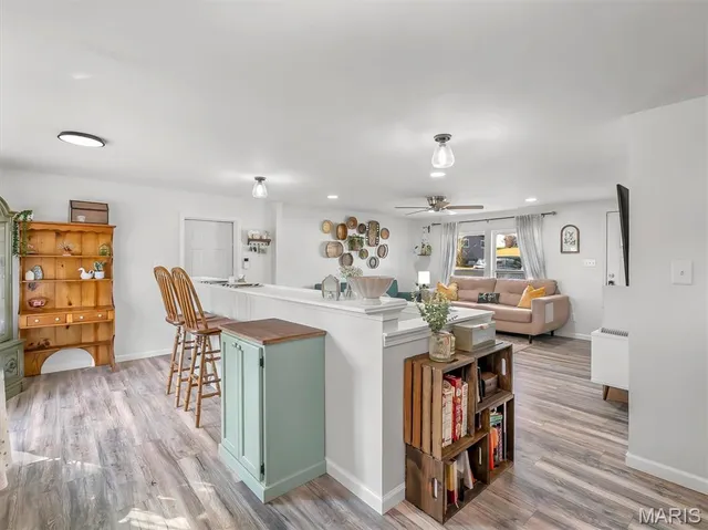 $220,000 | 844 Sun Valley South, Arnold, MO 63010