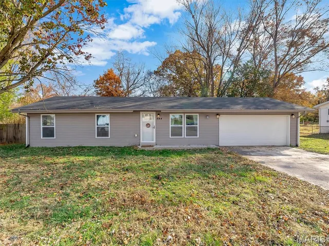 $220,000 | 844 Sun Valley South, Arnold, MO 63010