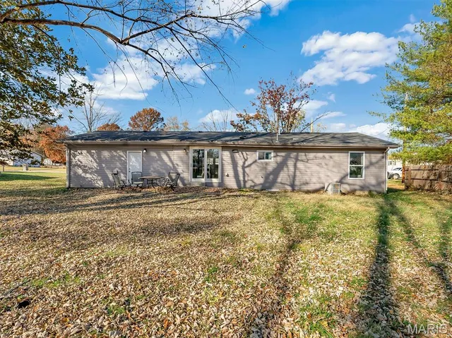 $220,000 | 844 Sun Valley South, Arnold, MO 63010