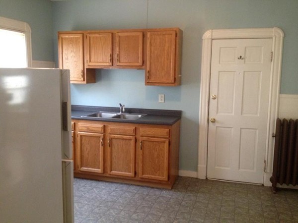 770 Sumner Avenue Springfield, MA 01108 - Photo 4 of 16 Gallery Image 4