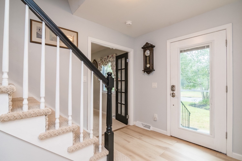 49 Quinnehtuk Road Longmeadow, MA 01106 - Photo 6 of 42