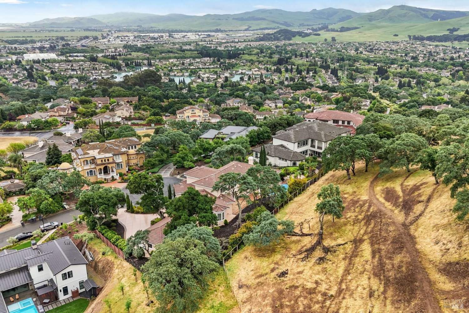 5323 Laurel Ridge Court Fairfield, CA 94534 - Photo 5 of 47