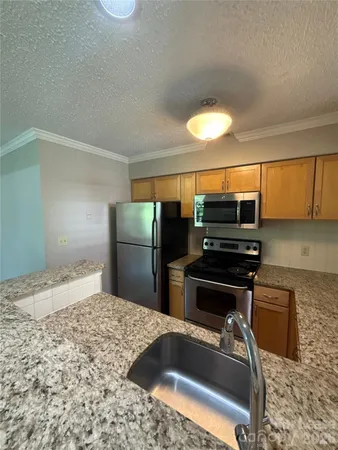 $1,400 | 2518 Cranbrook Lane, Unit 4, Charlotte, NC 28207