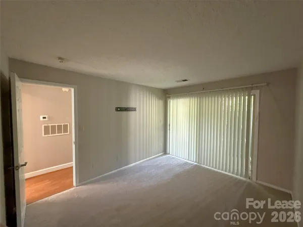 $1,400 | 2518 Cranbrook Lane, Unit 4, Charlotte, NC 28207