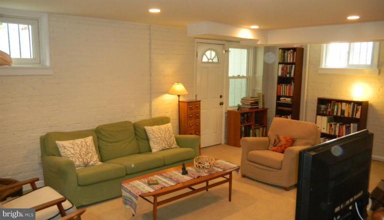 1305 Locust Road Northwest Washington, DC 20012 - Photo 10 of 19 Family Room