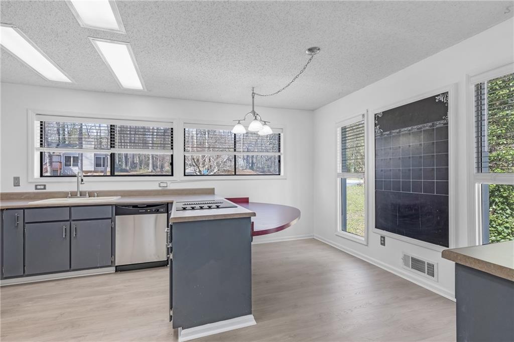 5407 Post Rd Pass Stone Mountain, GA 30088 - Photo 25 of 66