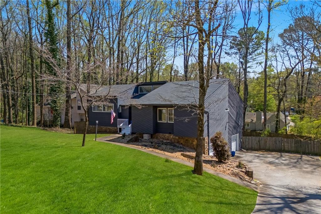 5407 Post Rd Pass Stone Mountain, GA 30088 - Photo 3 of 66