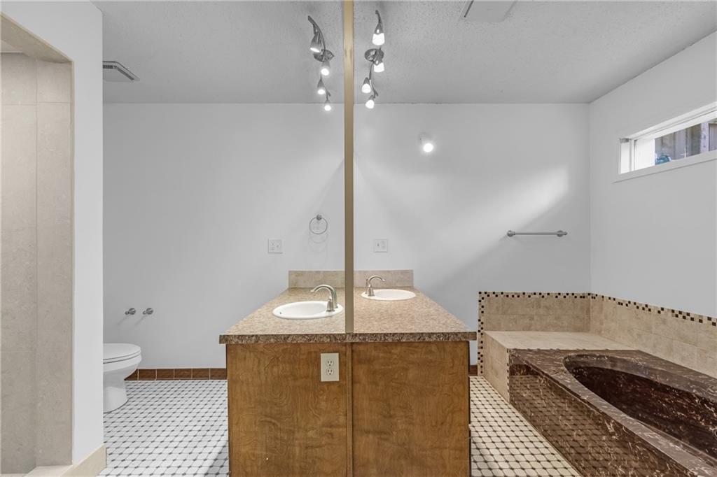 5407 Post Rd Pass Stone Mountain, GA 30088 - Photo 39 of 66