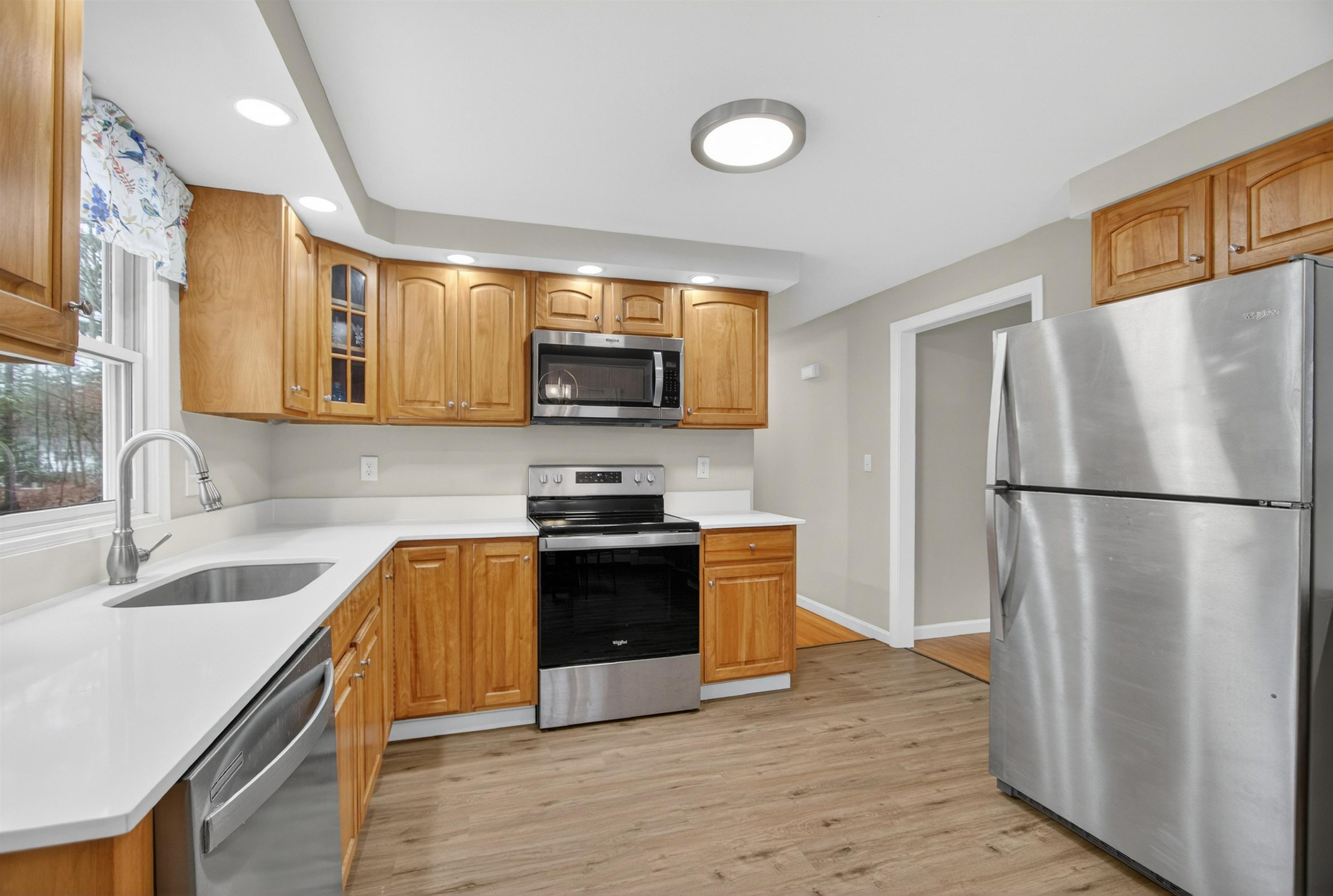 5 Bill Street Derry, NH 03038 - Photo 19 of 30