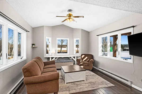 $629,900 | 33107 Chippewa Drive, Grand Rapids, MN 55744