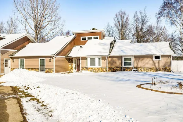 $629,900 | 33107 Chippewa Drive, Grand Rapids, MN 55744