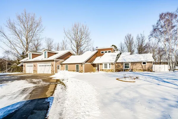 $629,900 | 33107 Chippewa Drive, Grand Rapids, MN 55744