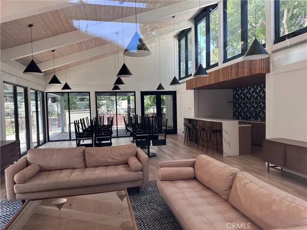 $5,300 | 4338 Glencoe Avenue, Unit 2, Marina del Rey, CA 90292