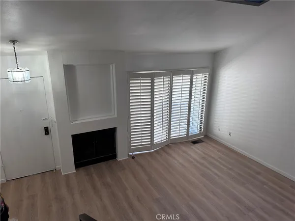 $5,300 | 4338 Glencoe Avenue, Unit 2, Marina del Rey, CA 90292