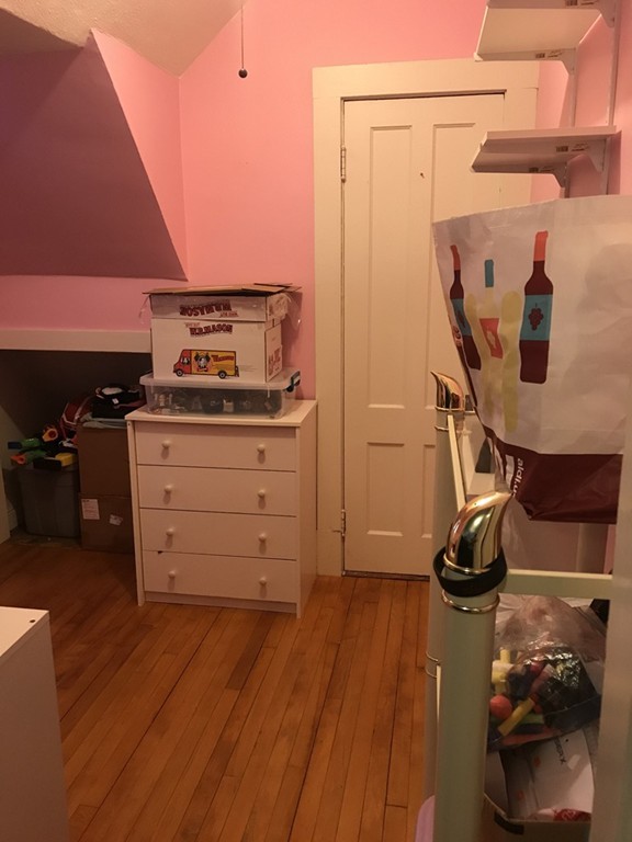 28-30 Cleveland Street Springfield, MA 01104 - Photo 5 of 18 Gallery Image 5