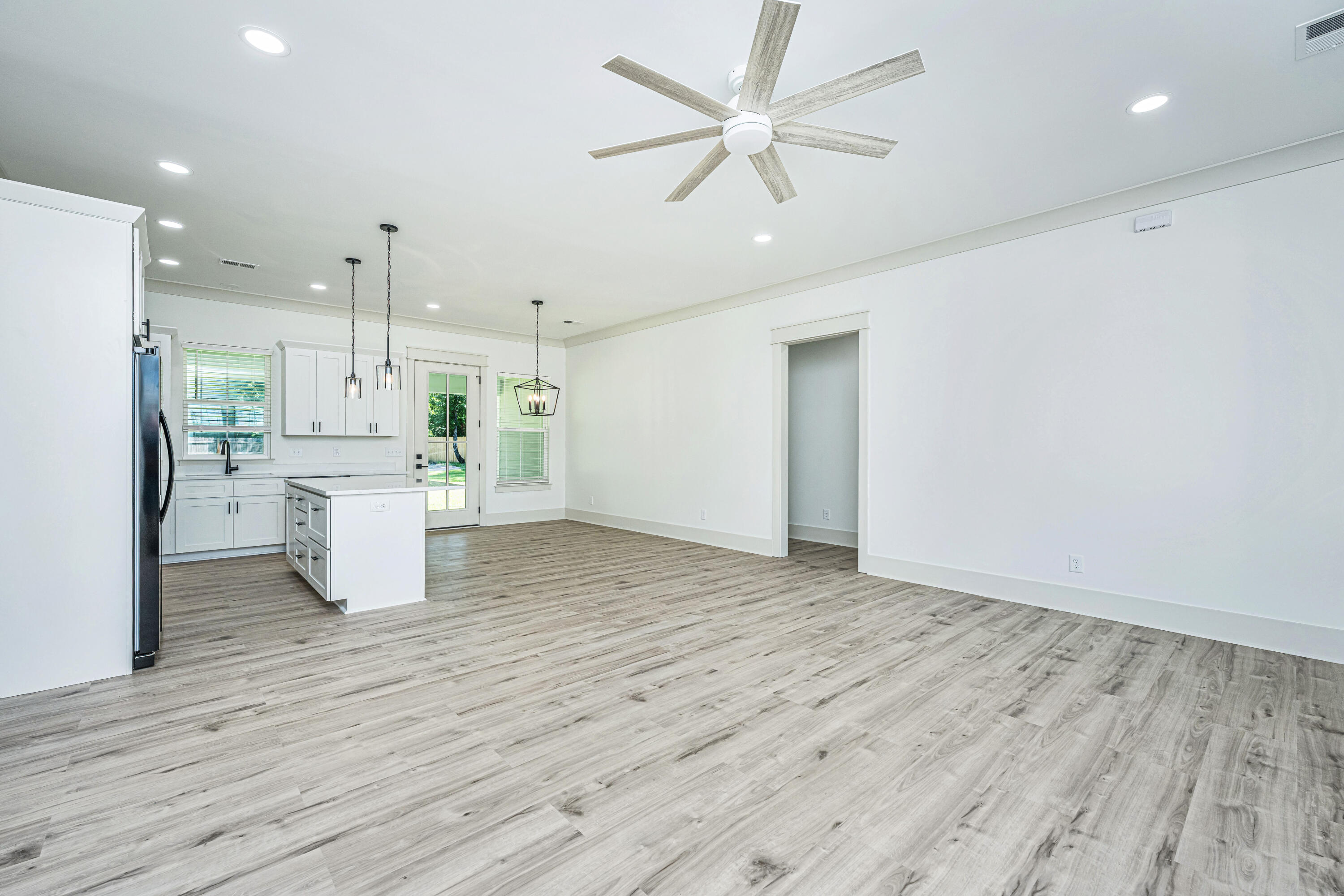 933 Valley Street Hanahan, SC 29410 - Photo 5 of 34 933ValleySt012