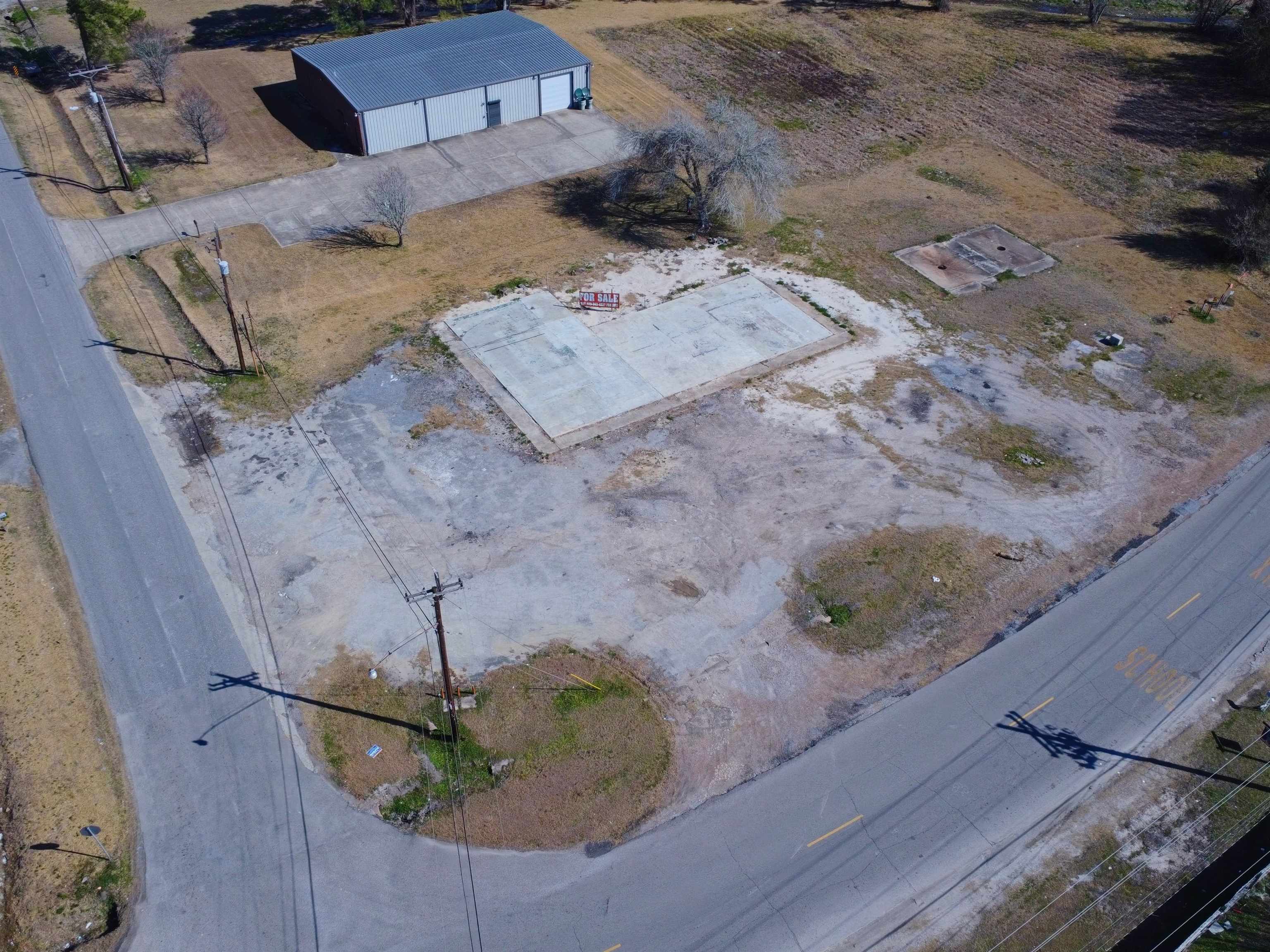 6595 Lawrence Drive Beaumont, TX 77708 - Photo 5 of 11