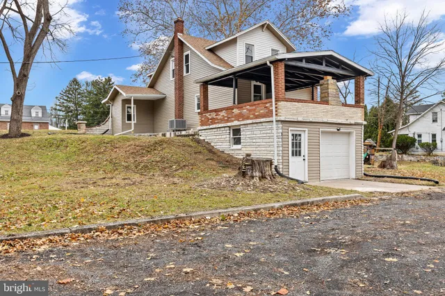 $375,000 | 3507 Union Deposit Road, Harrisburg, PA 17109