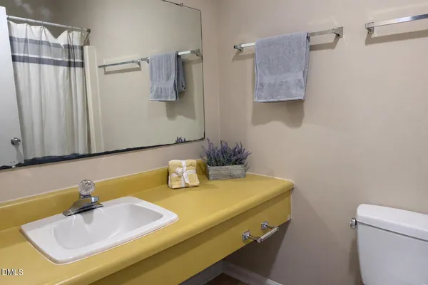 $225,000 | 250 South Estes Drive, Unit 31, Chapel Hill, NC 27514