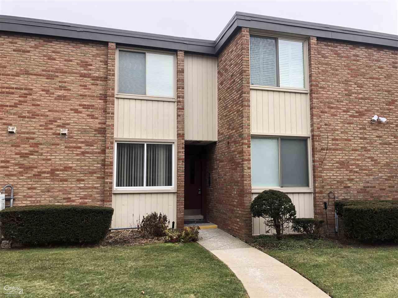 4047 West Maple Road Bloomfield Hills, MI 48301 - Photo 1 of 35