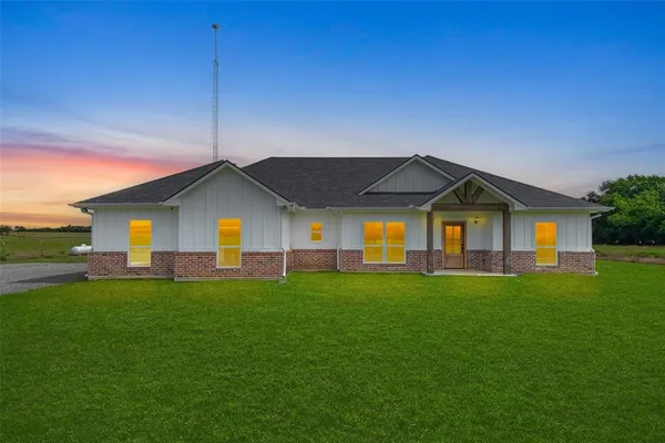 $689,000 | 1508 County Road 4719, Wolfe City, TX 75496