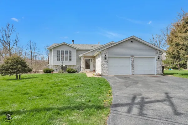 $330,000 | 24412 Kings Road, Crete, IL 60417