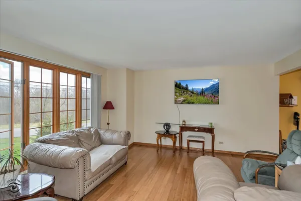 $330,000 | 24412 Kings Road, Crete, IL 60417